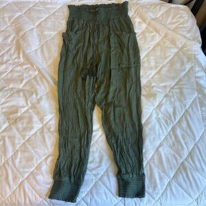 Aerie Green flowy Pants